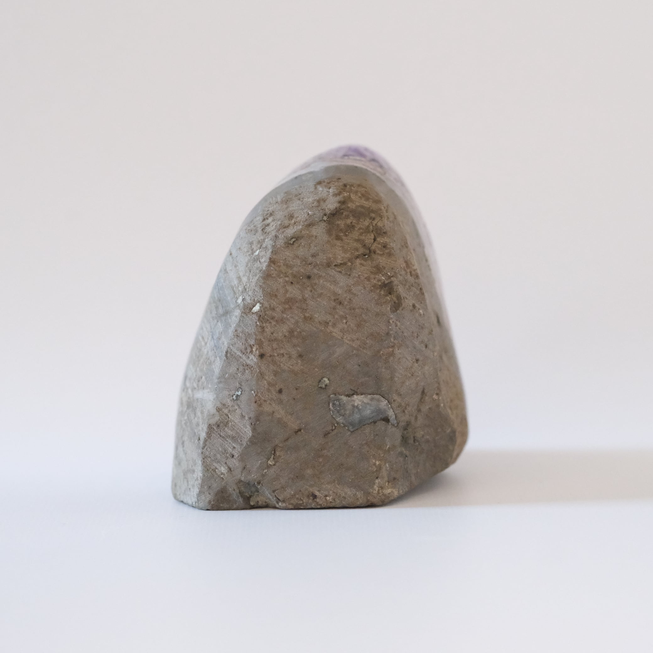 アメジストのジオード（ハーフポリッシュ）〇 紫水晶 | ふれる