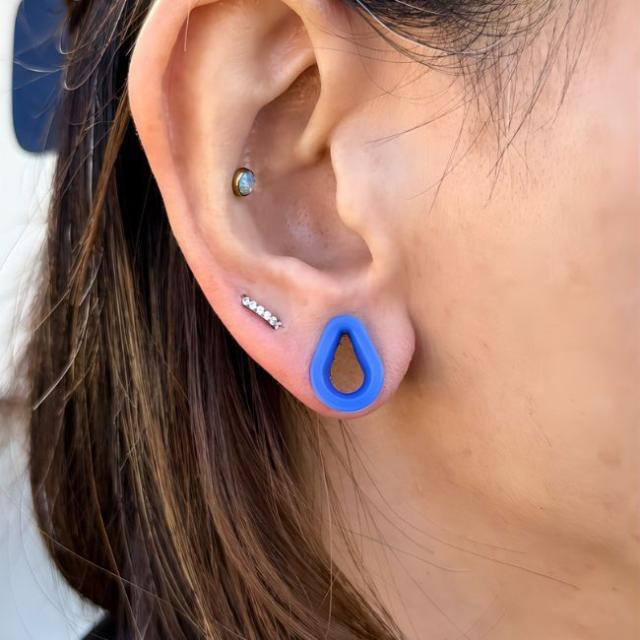 ボディピアス 00G 全2色 ティアドロップ シリコンピアス 拡張ピアス