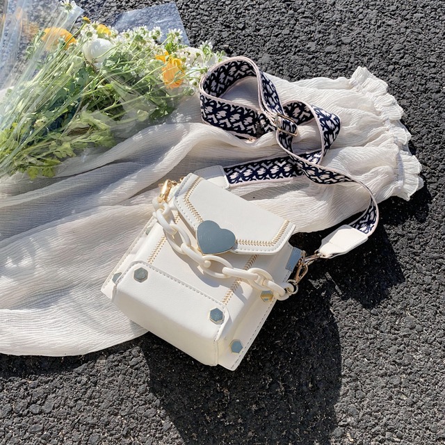 フレンチニッチバッグ女性2020新しいネットレッドワイルドブロードバンドショルダーメッセンジャーバッグファッションテクスチャ小さな正方形のバッグ Tiancai_Wing_Bag6177514