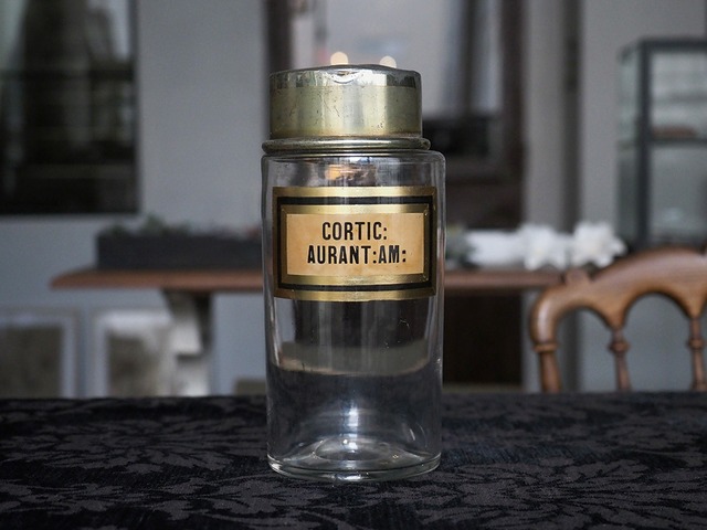 古い香水瓶　