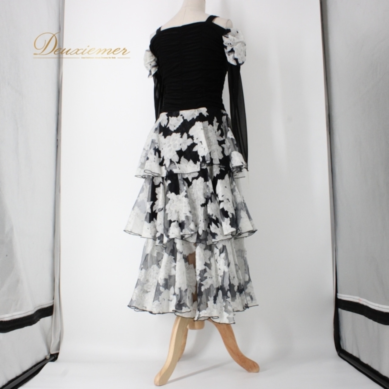 社交ダンス 衣装 スタンダード ドレス ワンピース パーティドレス 白 黒 ICHIOKU イチオク ホワイト系 ブラック系 花柄 長袖 レース シック 花柄デザイン フェミニン エレガント パーティー ワンピース 女性用 ドレス 文化祭 ダンス発表会 結婚式 二次会 体型カバー フォーマル コスチューム ポリエステル 伸縮性 流行 トレンド