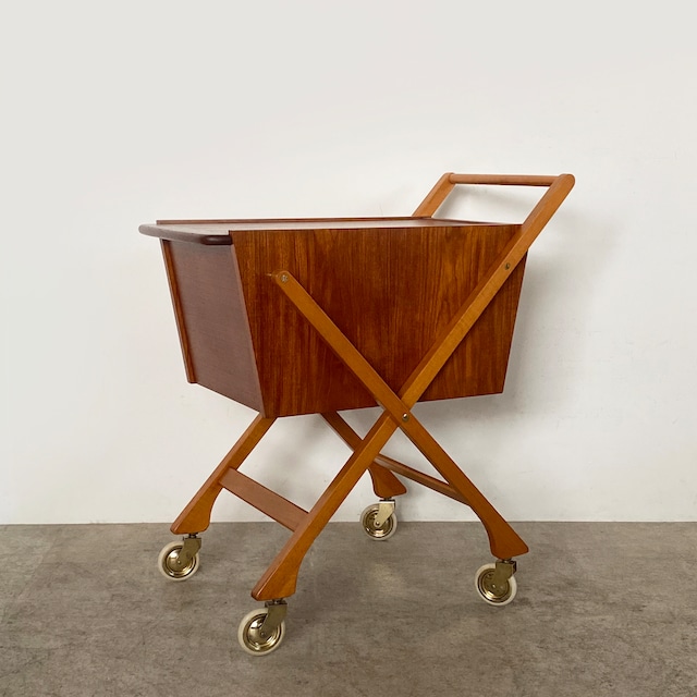 Sewing cart / ST019
