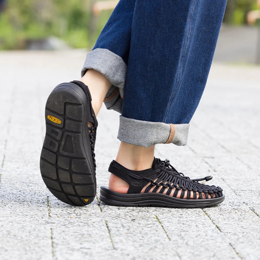 KEEN キーン】UNEEK ユニーク ウィメンズ (Granite Green/Gold Flame