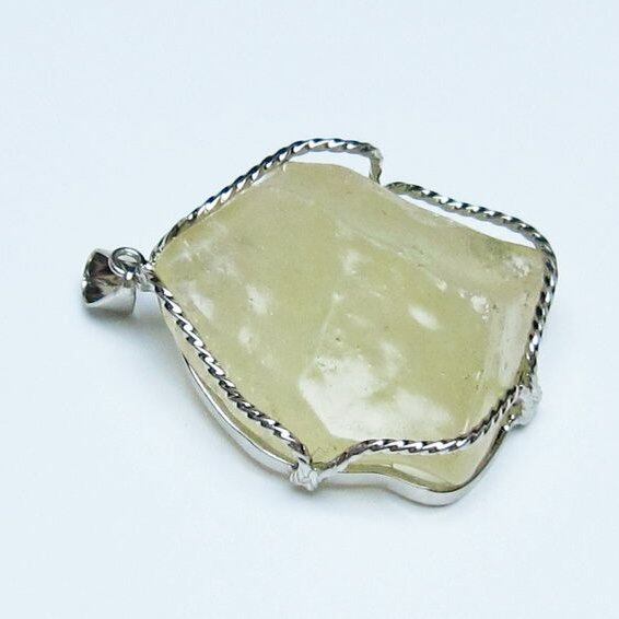 リビアングラス ペンダント 一点物 おまかせ便 112-13883