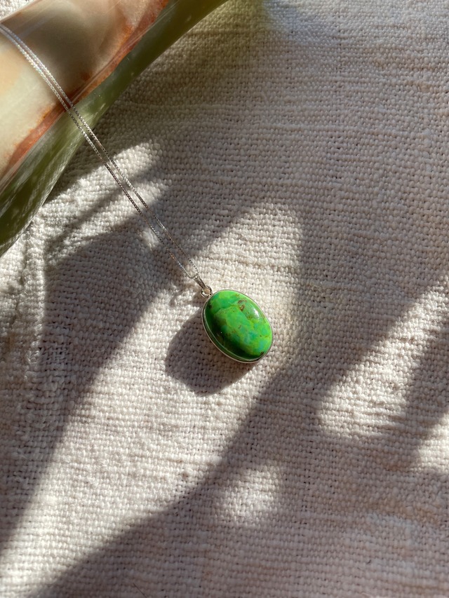 Green Turquoise Gemstone Pendant Necklace
