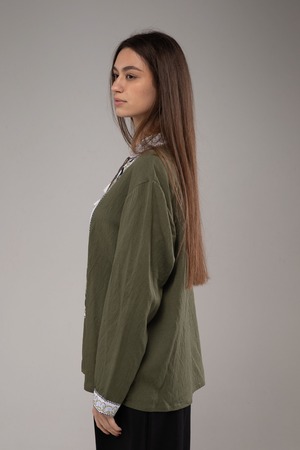 ウクライナ刺繍ヴィシヴァンカ　手刺繍　麻　レディース・フリーサイズ