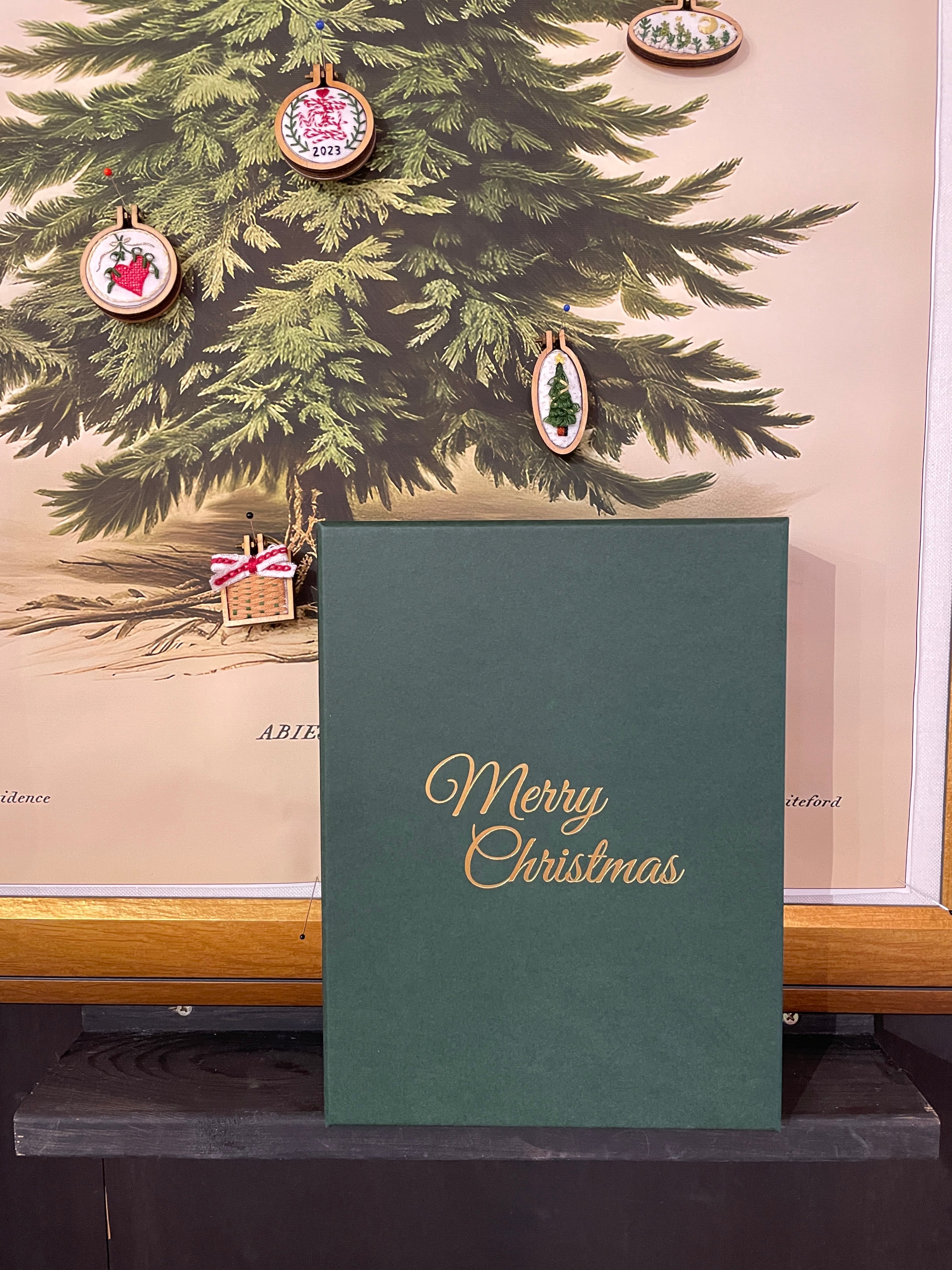 アードフィルオリジナル・クリスマス・刺繍のアドベントカレンダー2025