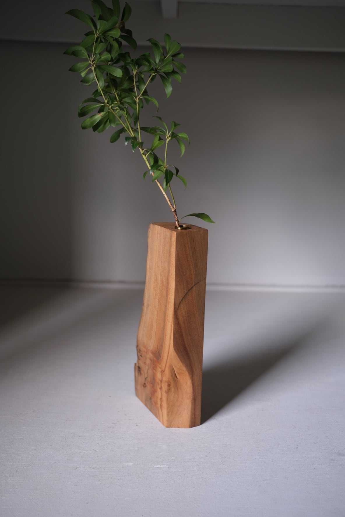 木塊 一輪挿し -楠- | TORINOKI FURNITURE