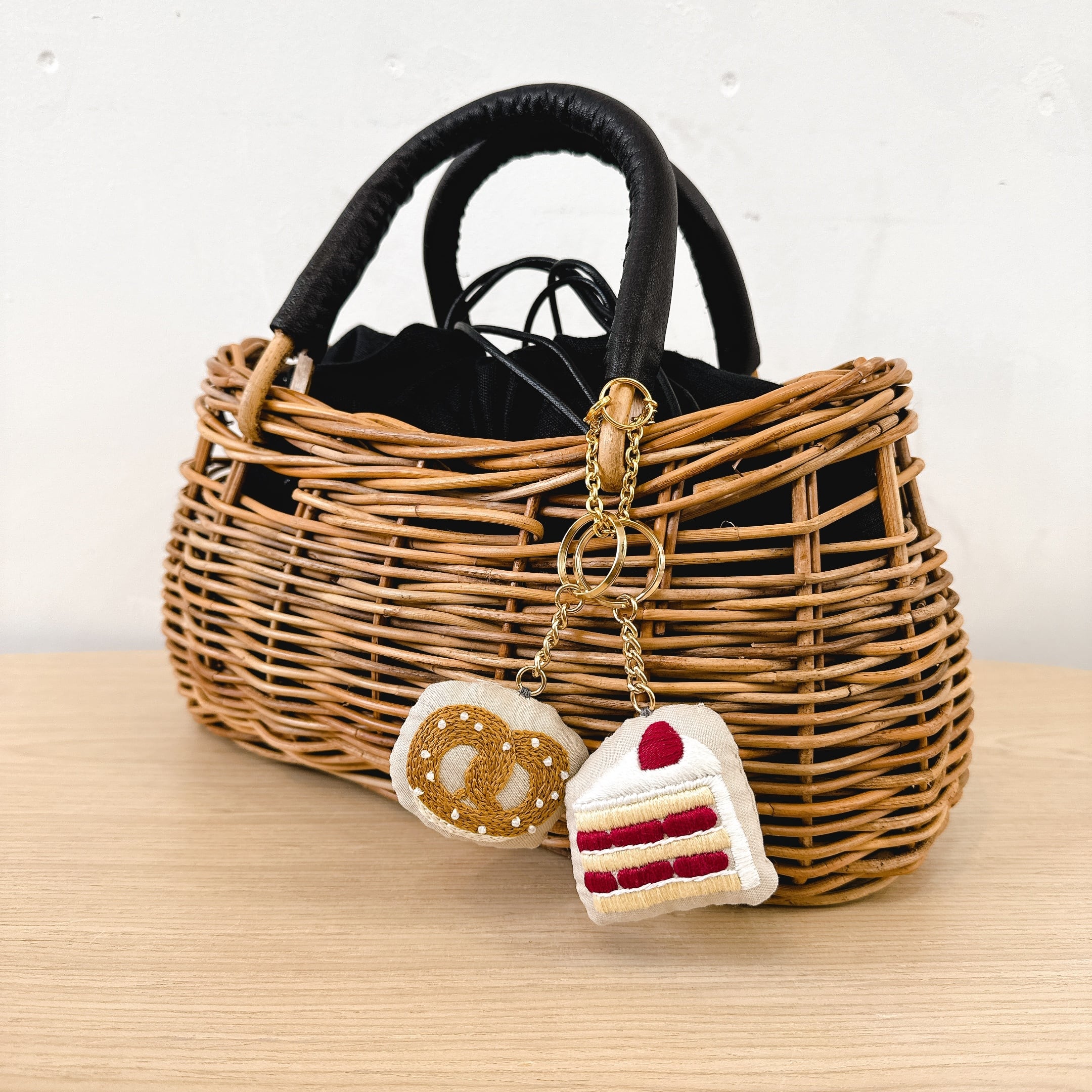 いちごサンド チャーム』刺繍キット | Net store アンナとラパン