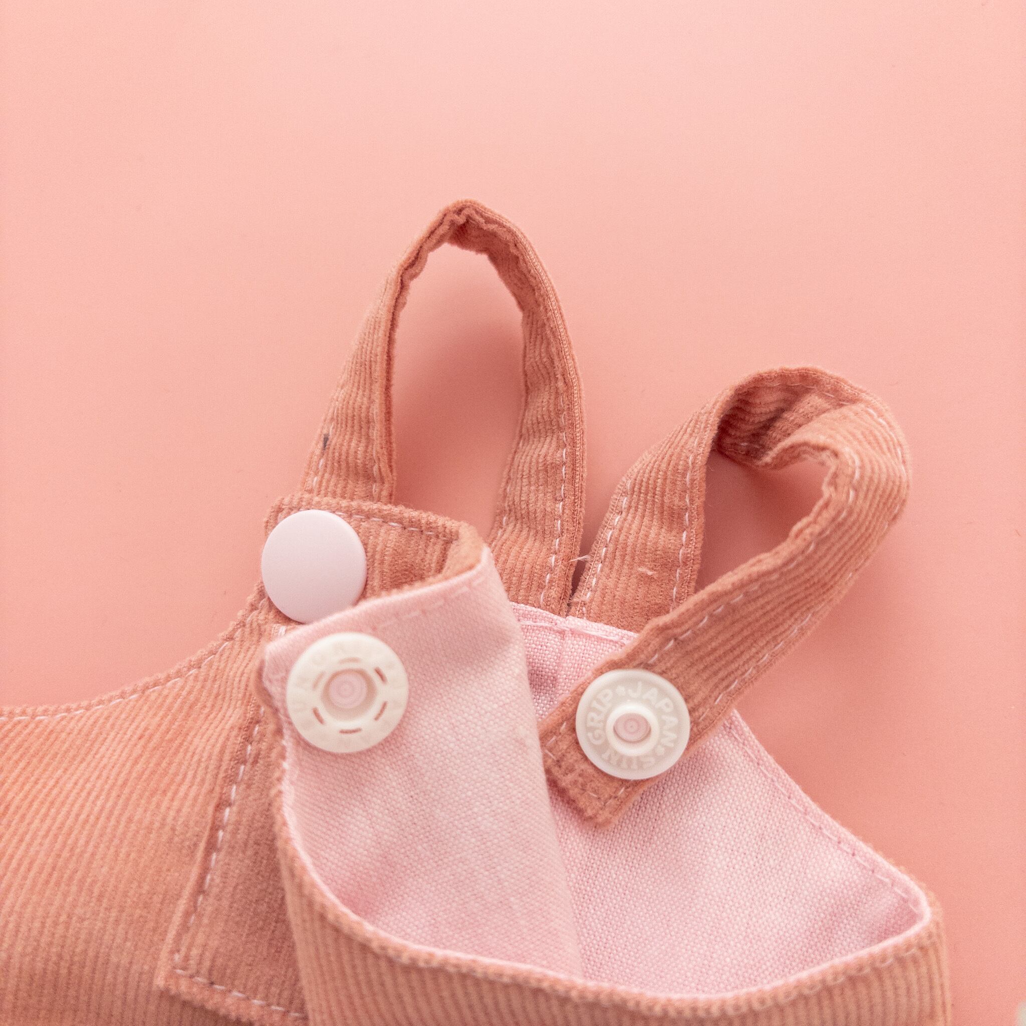 マイラン　ピンク　フリル付きピンクサロペット お直しありです。 マイランピンクフリル付きピンクサロペット お直しありです。