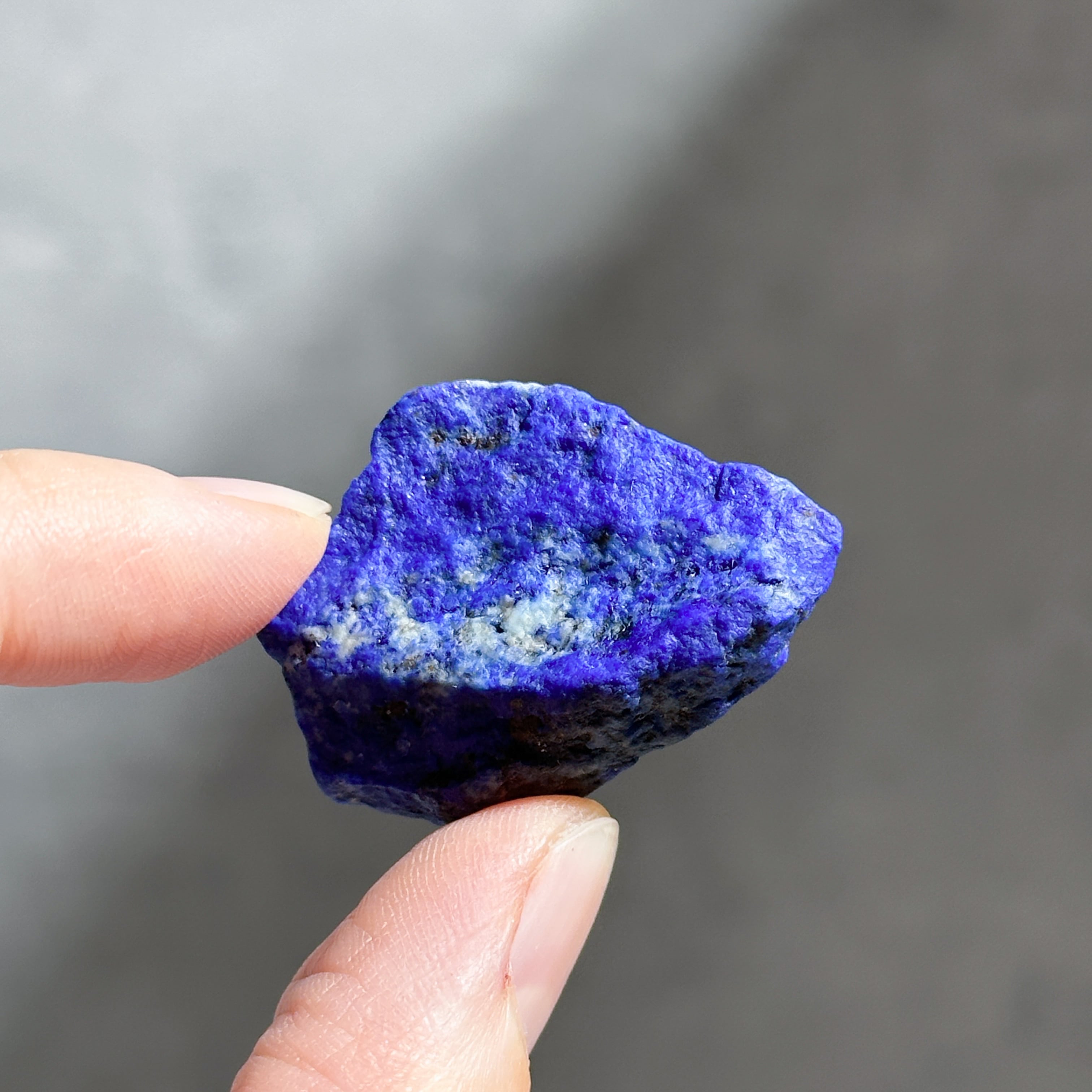 ラピスラズリ　原石 ラピスラズリ 原石[t333-3946]