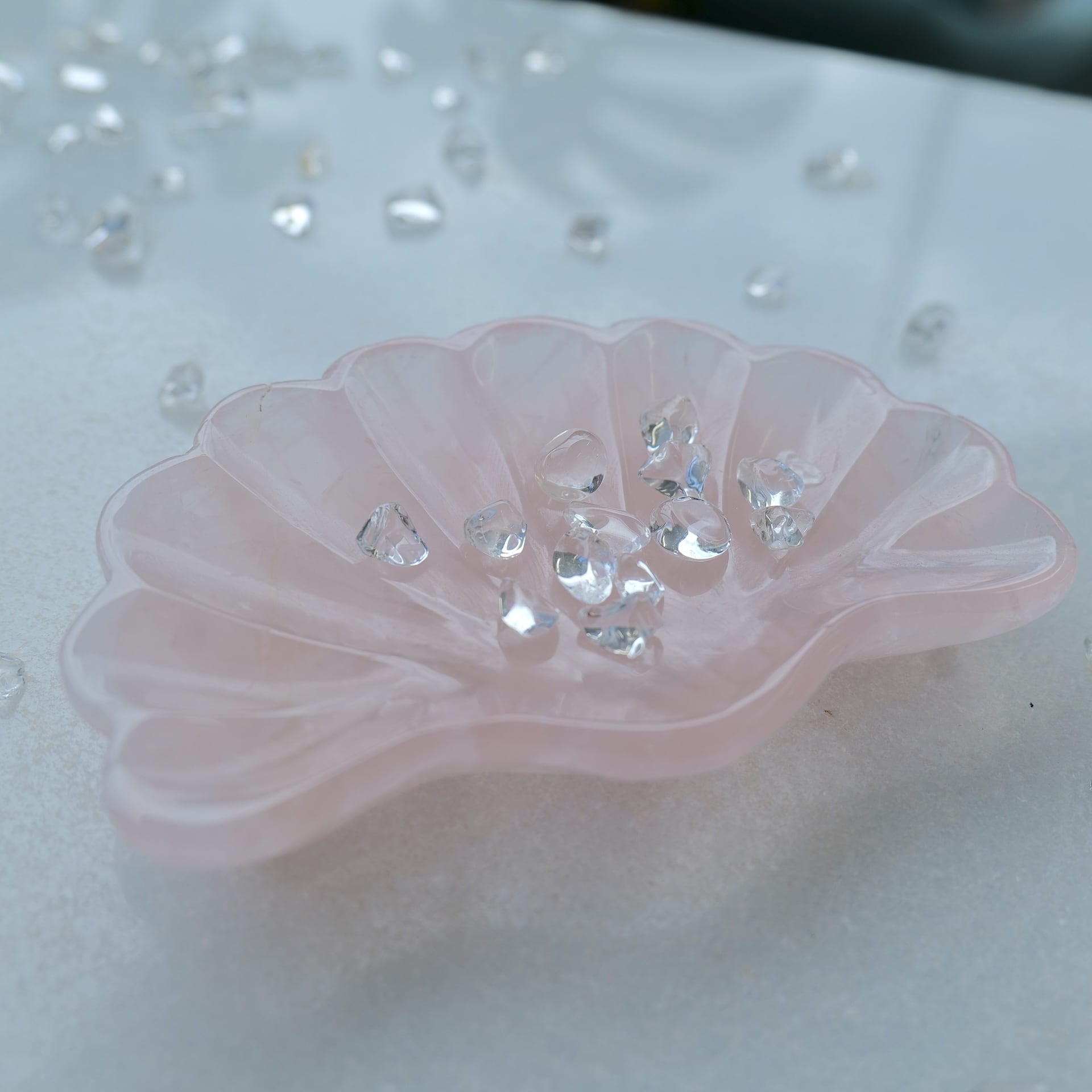 【愛を呼び寄せ、美を高める】ローズクォーツ　SeaShellプレート（S)　T54