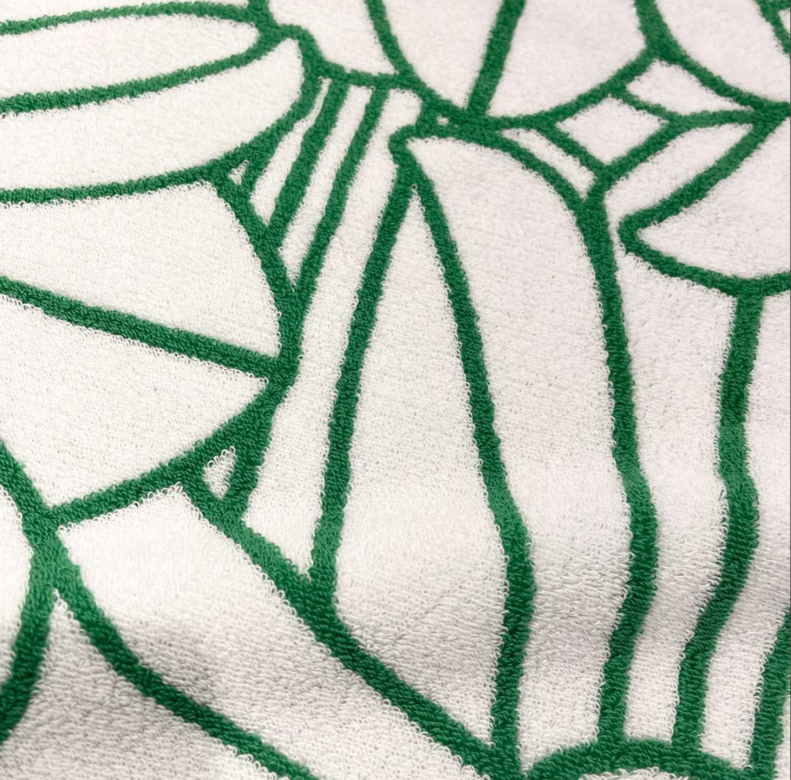 CHROME HEARTSクロムハーツ セメタリークロス　ビーチタオル 【新品】 CHROME HEARTS Cemetery Cross Jacquard Beach Towel クロム