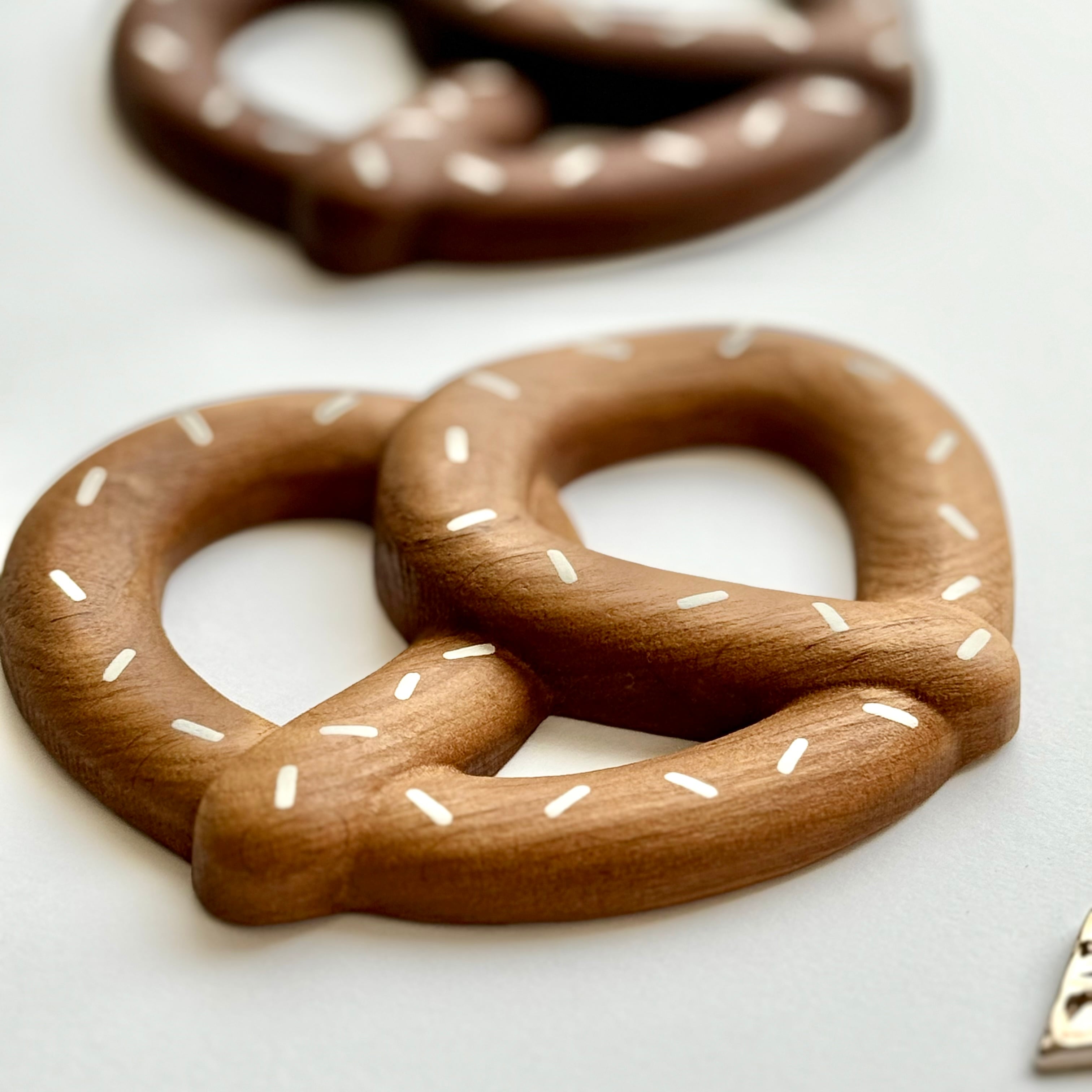 即納】WOODEN PRETZEL 木製プレッツェル | yumyumyummy