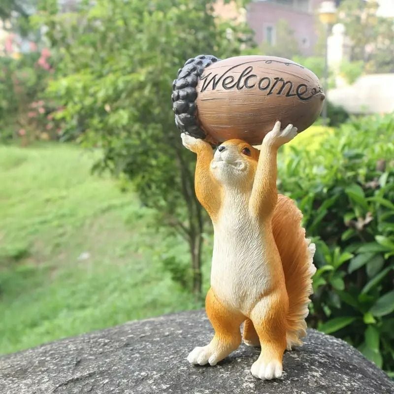 リス置物　ガーデンオブジェ　ガーデンオーナメント　イギリス製 リス置物 ガーデンオブジェ ガーデンオーナメント イギリス製