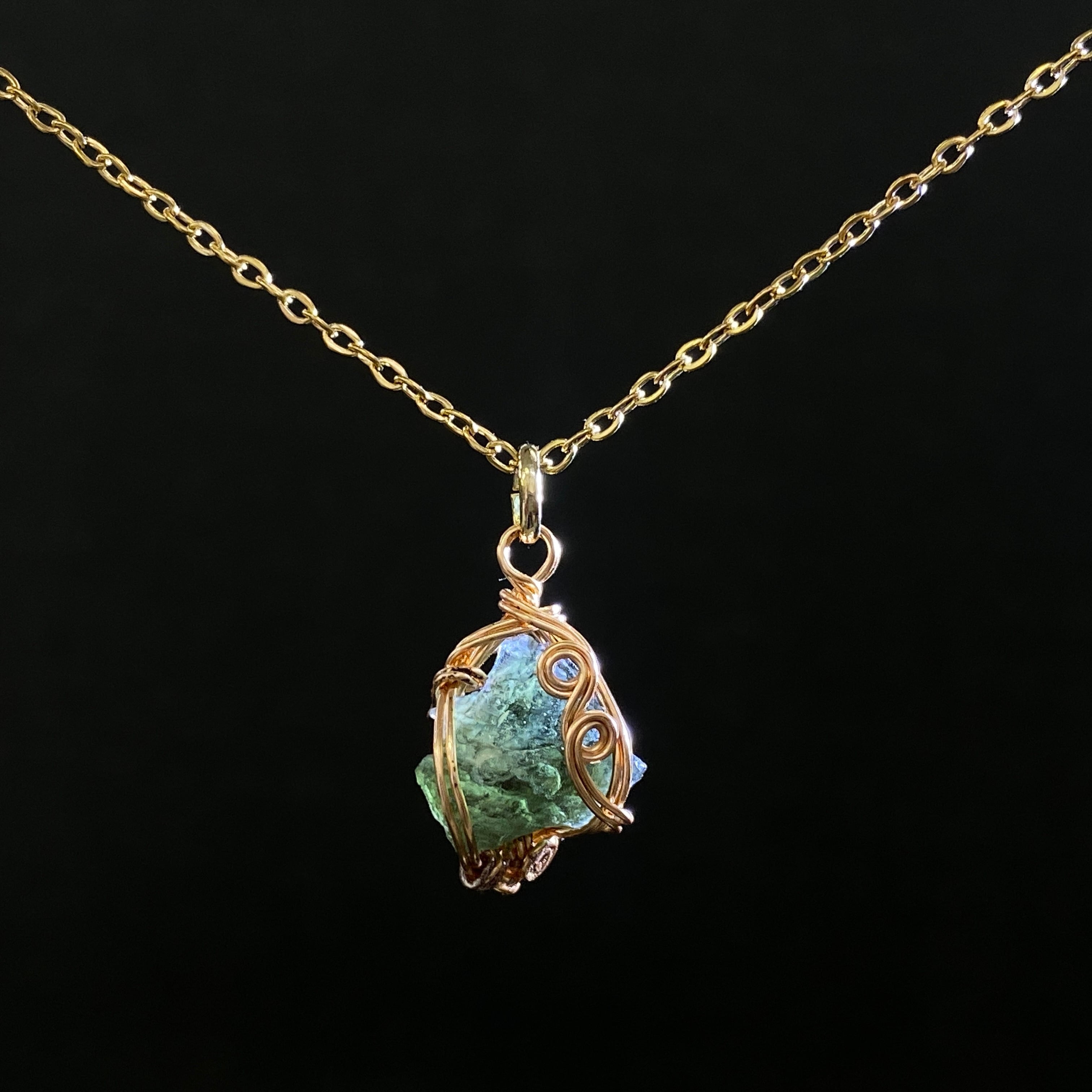 Moldavite モルダバイト | 【隕石屋】METEOS（メテオス）