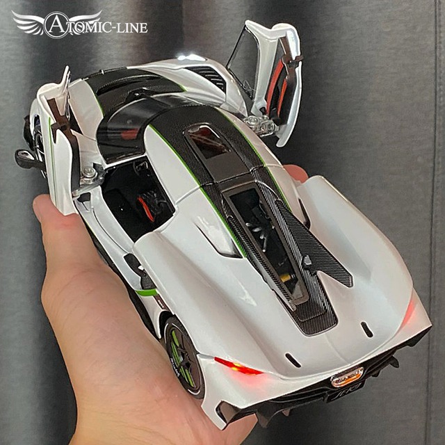 ケーニグセグ JESKO アブソリュート 1/24 ミニカー 全3色 ライト点灯 エンジンサウンド 合金モデル 模型 ジオラマ