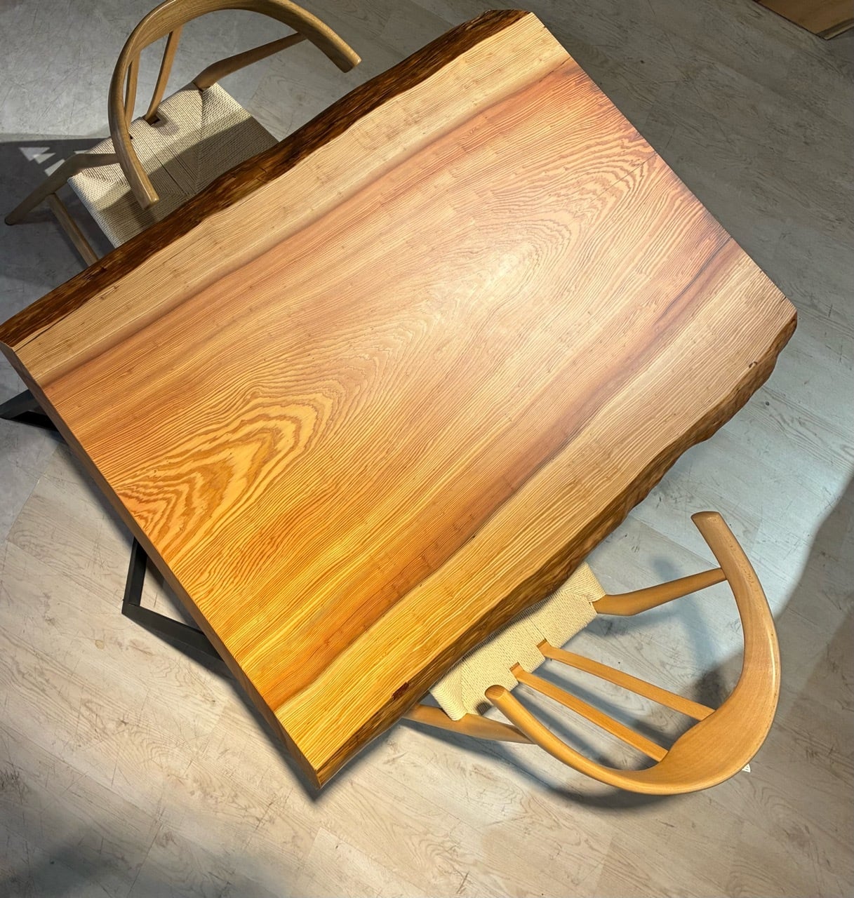 杉（スギ） ダイニングテーブル | 千年家具 - 一枚板 テーブル専門店