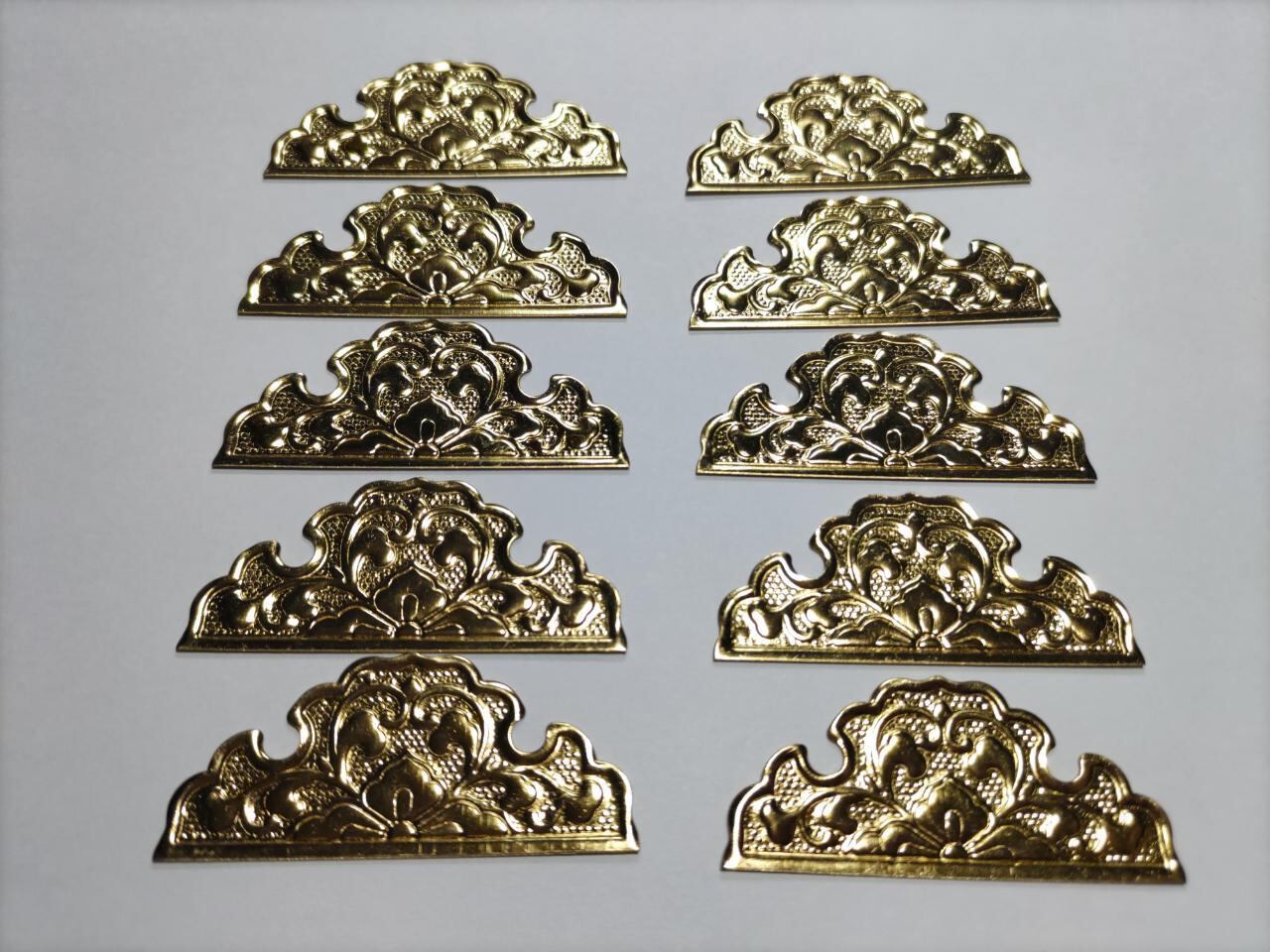 ☆50mmx 10枚【唐草真鍮金具】 仏具、神輿、山車、飾り真鍮金具