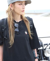 RAISE MIDDLE FINGER - 刺繍Tee(ビッグシルエット) (XLサイズ)