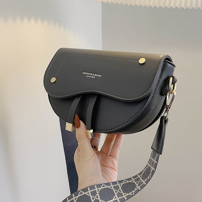 スタイルウィンターレッド 冬物 メッセンジャーバッグ サドルバッグ シートバッグ 手作りハンドバック97659768957