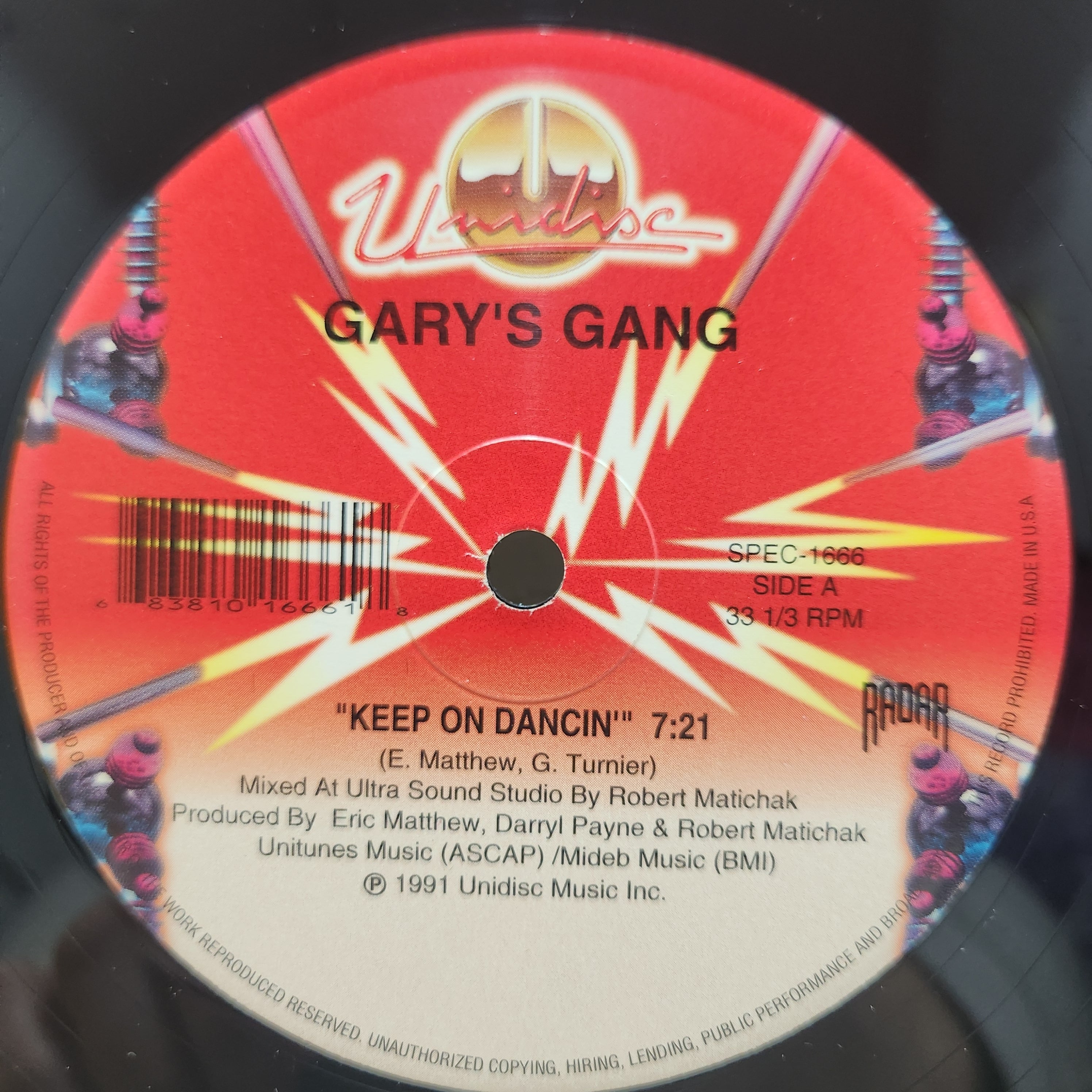 Gary's Gang / Keep On Dancin' / Let's Lovedance Tonight / Round & Round & Round [SPEC-1666] - 画像3