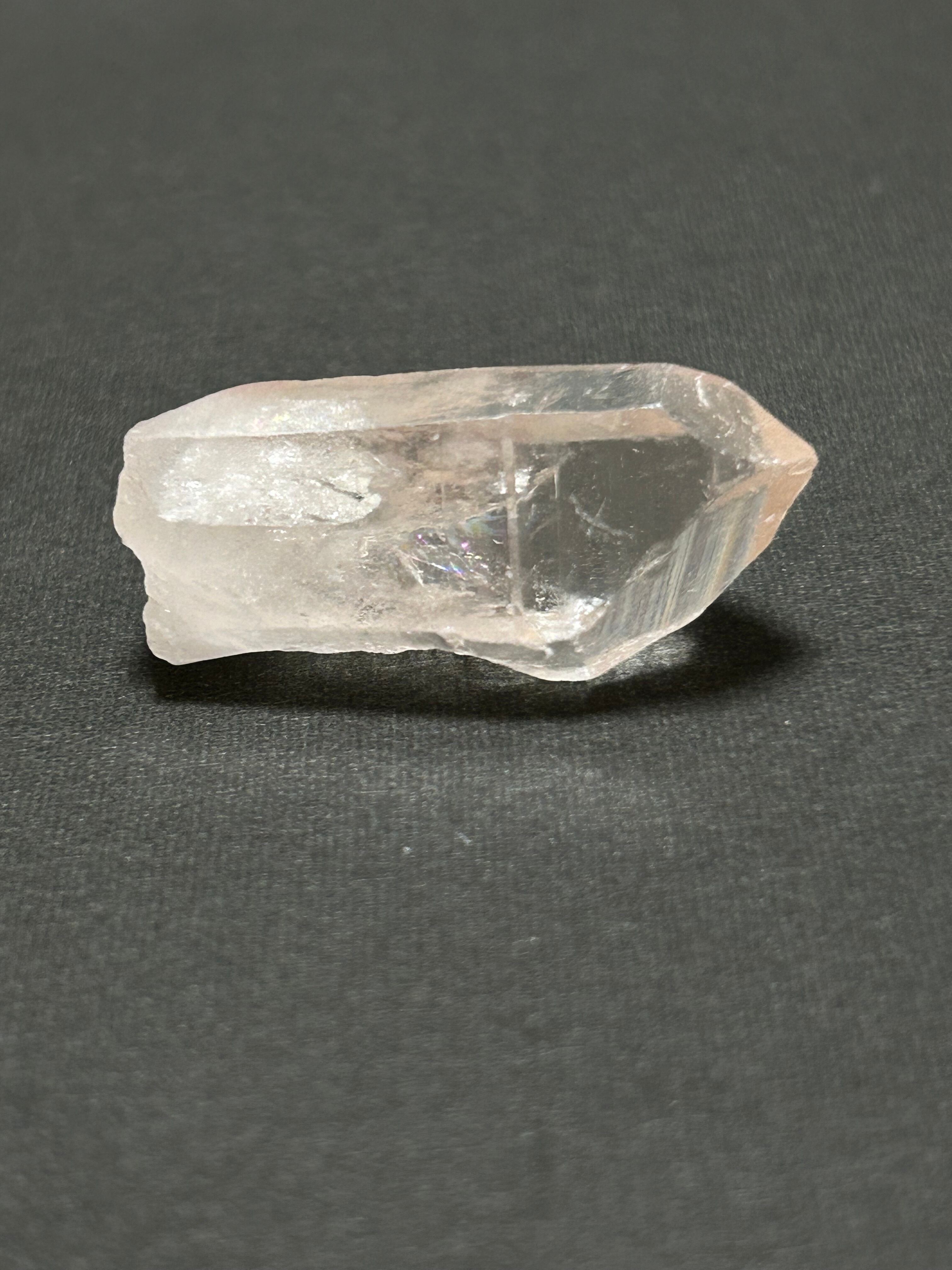 虹入り‼️ヒマラヤのレムリアン水晶 マカルー産 【公式通販】