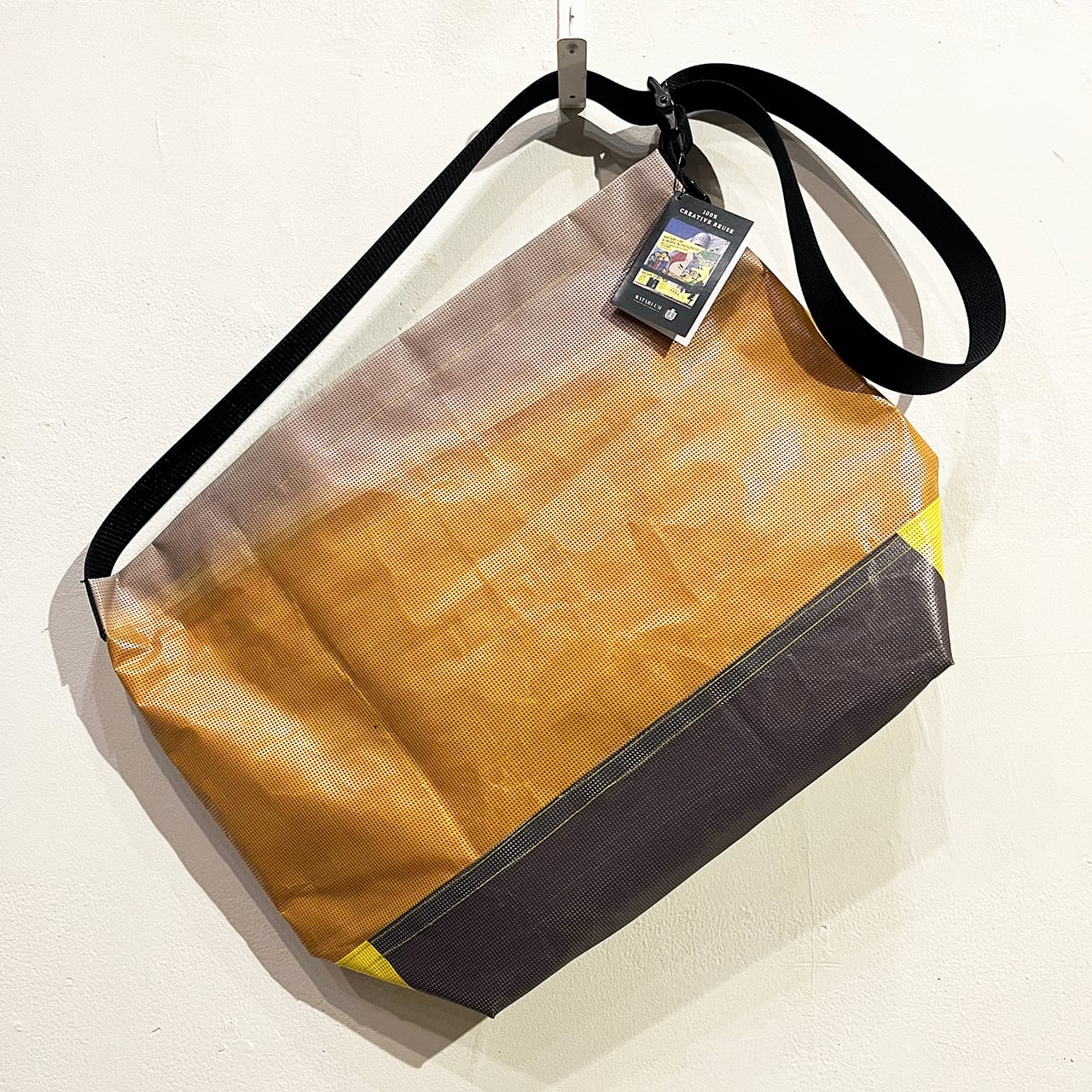 バリー・マッギー：シルクスクリーンプリント・リサイクルシリーズ