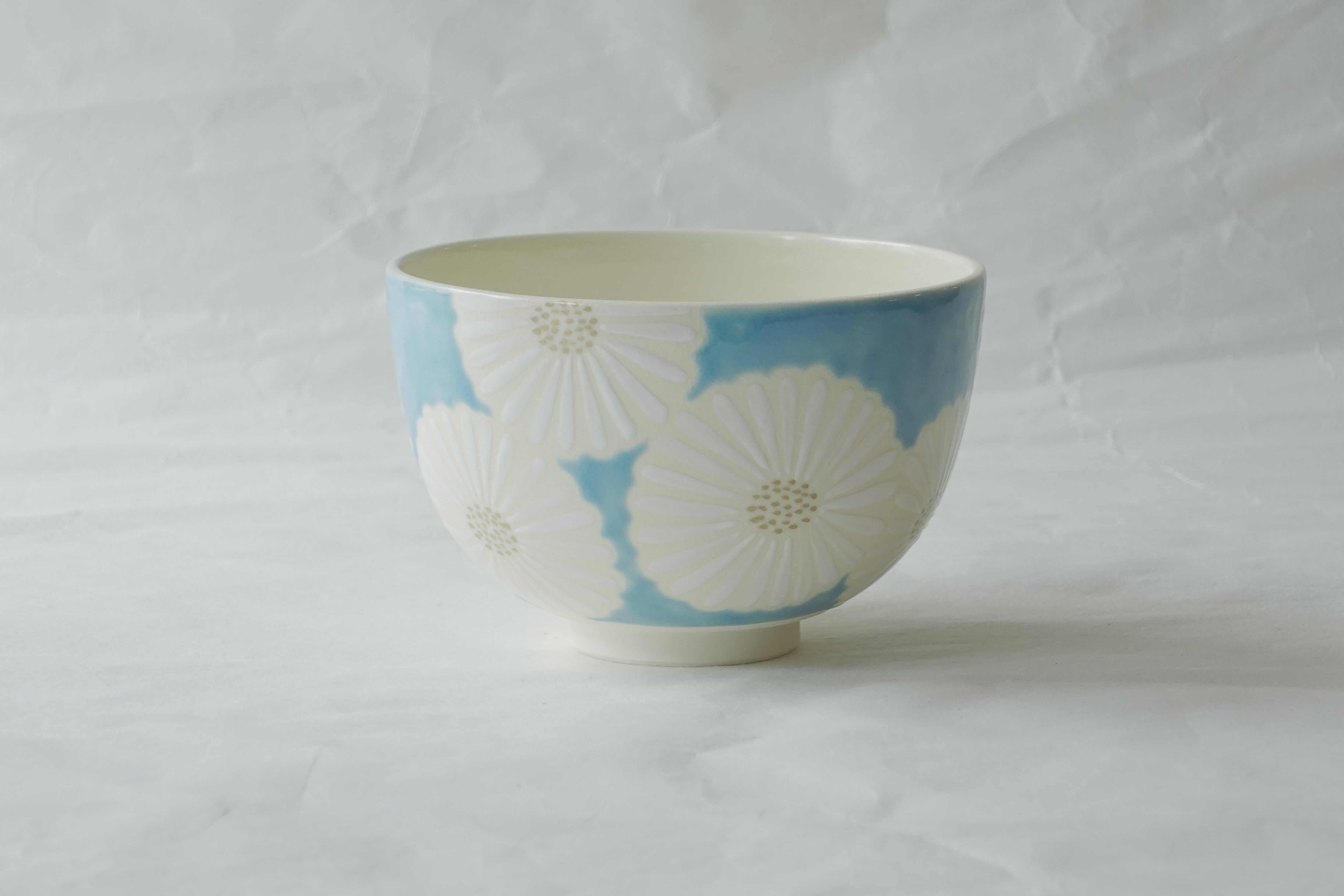 清水焼 青地 白菊 抹茶碗 | 小林漆陶