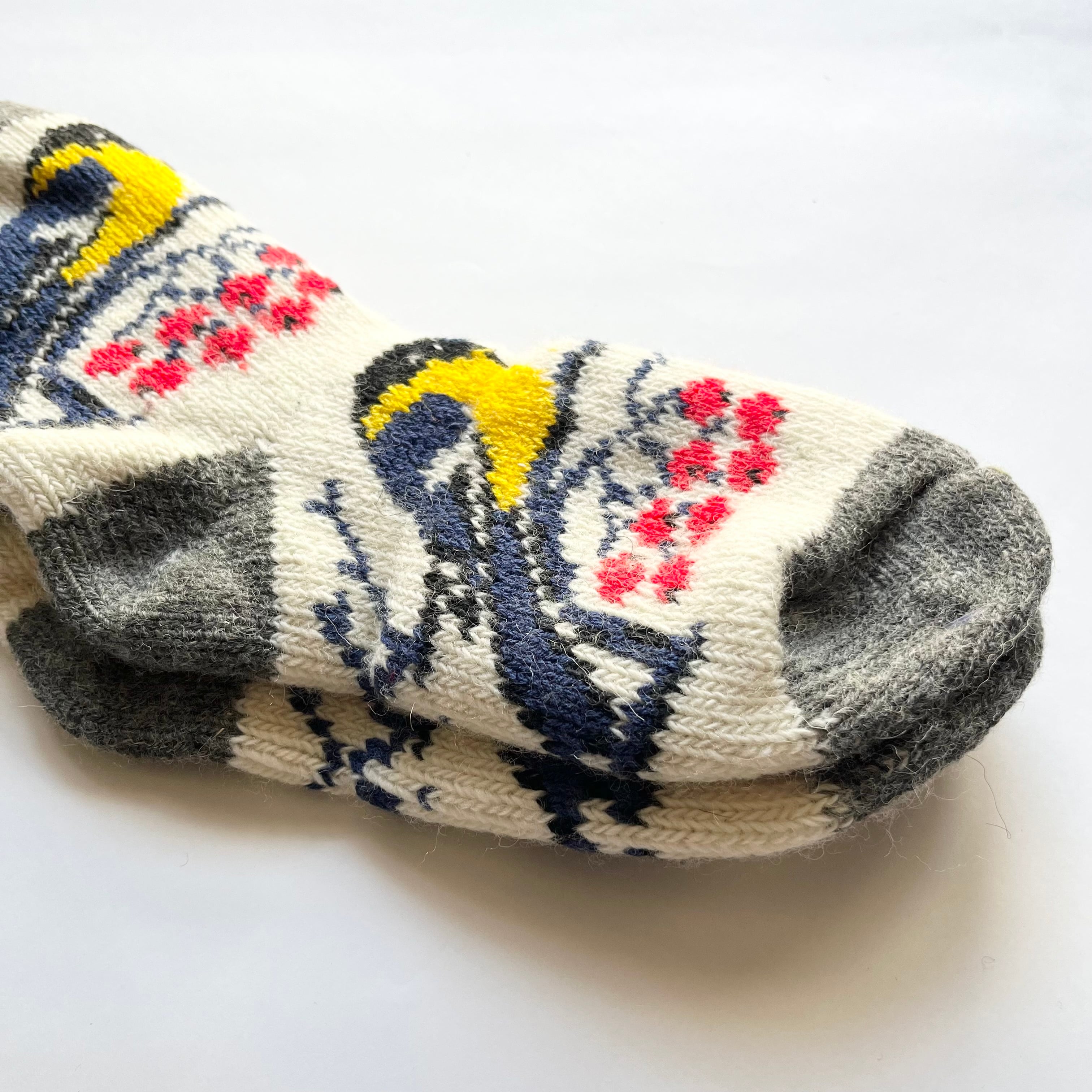 ウクライナ支援/ウールソックス(鳥とナナカマド柄)