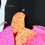 社交ダンス 衣装 ラテン ドレス ワンピース ブラック系 ピンク系 オレンジ系 黒 ピンク オレンジ フリル デモ 競技 ダンス パーティ 発表会 おしゃれ かわいい 女性用 舞台衣装