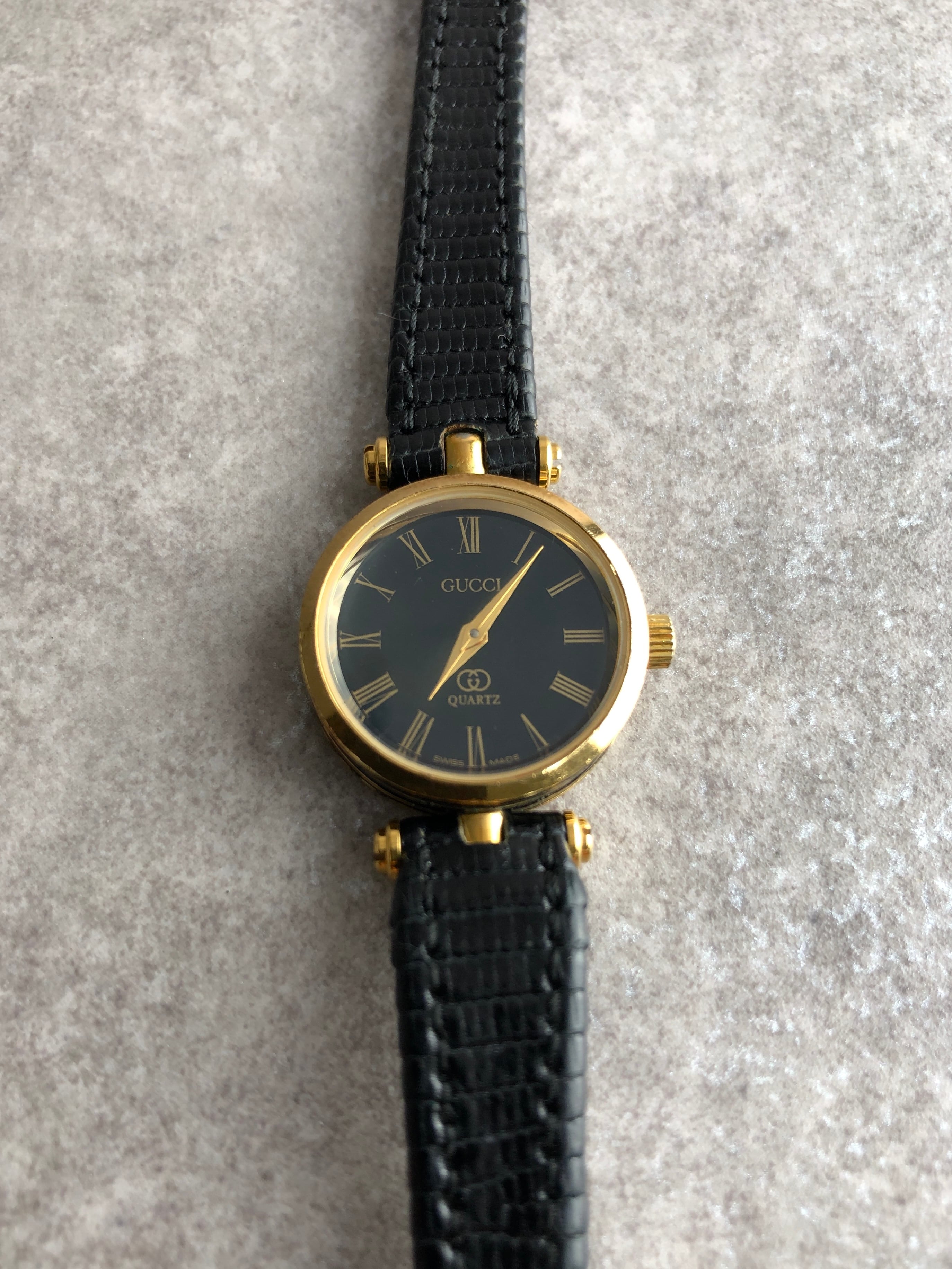 GUCCI グッチ 腕時計 ブラック ゴールド ローマ レザー vintage