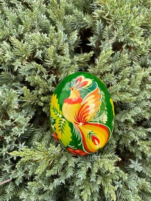 ペトリキウカ塗りのイースター・エッグ　ホメンコ作