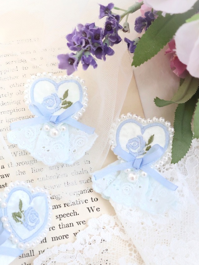 ハート刺繍パールイヤリング・ピアス【ライトブルー】