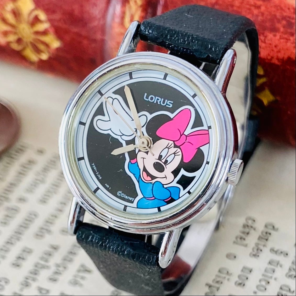ディズニー】ミニー マウス LORUS クォーツ 黒 腕時計 レディース-