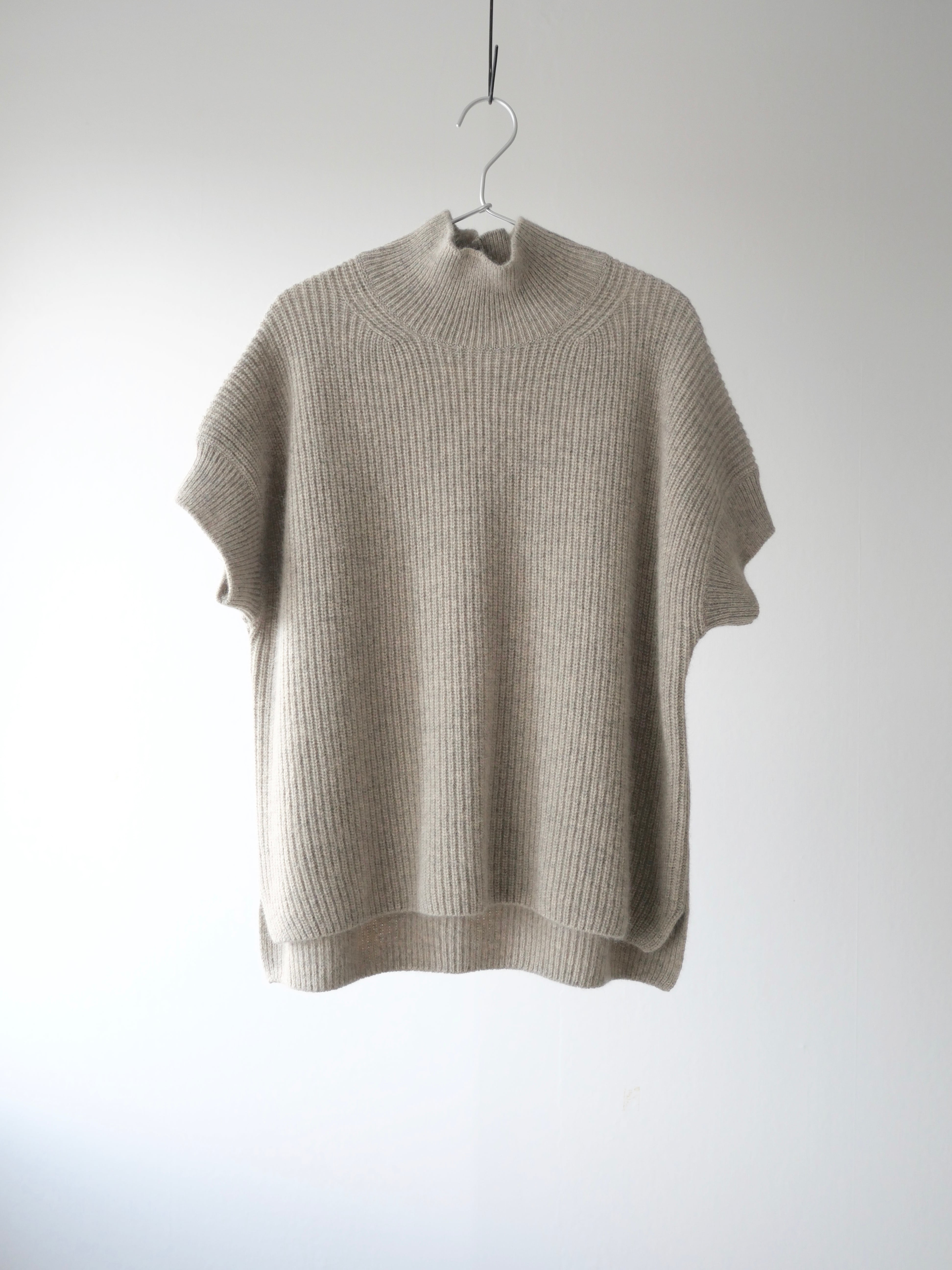 evam eva / wool fox aze vest | t a - n a