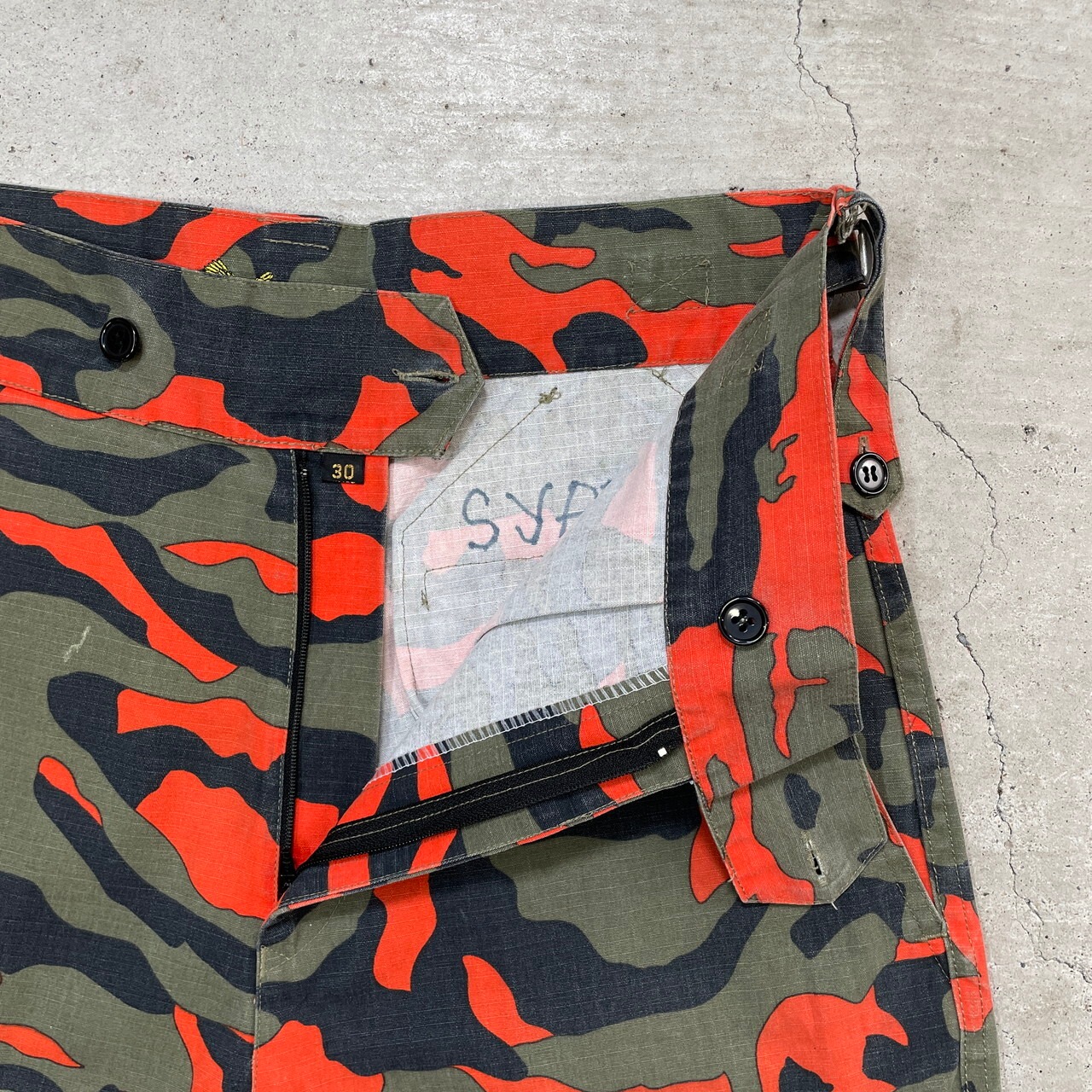 マレーシア軍 KADET BOMBA 消防 ミリタリーパンツ カモフラパンツ 