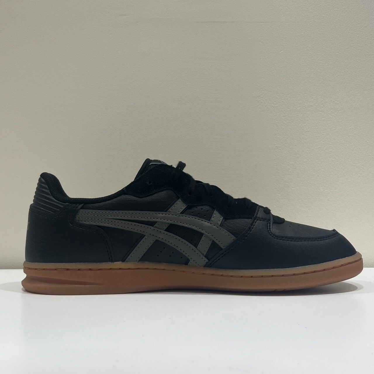 【asics】SKYHAND OG BLACK