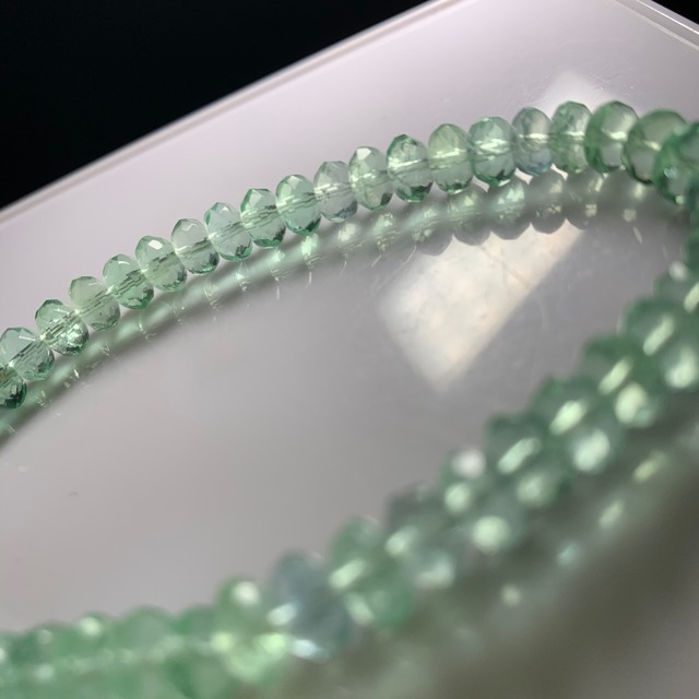 110 ミントグリーンカットフローライト ブレスレット