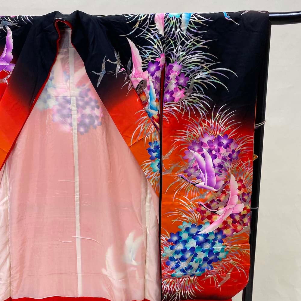 本振袖 引き振袖 正絹 赤色 オレンジ 黒 鶴 紫陽花 古典 刺繍 結婚式
