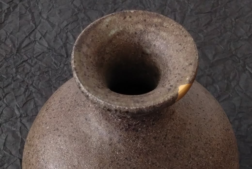 坂本良子】珠洲焼／焼締 金継ぎ徳利・花器 | ピースクラフツ