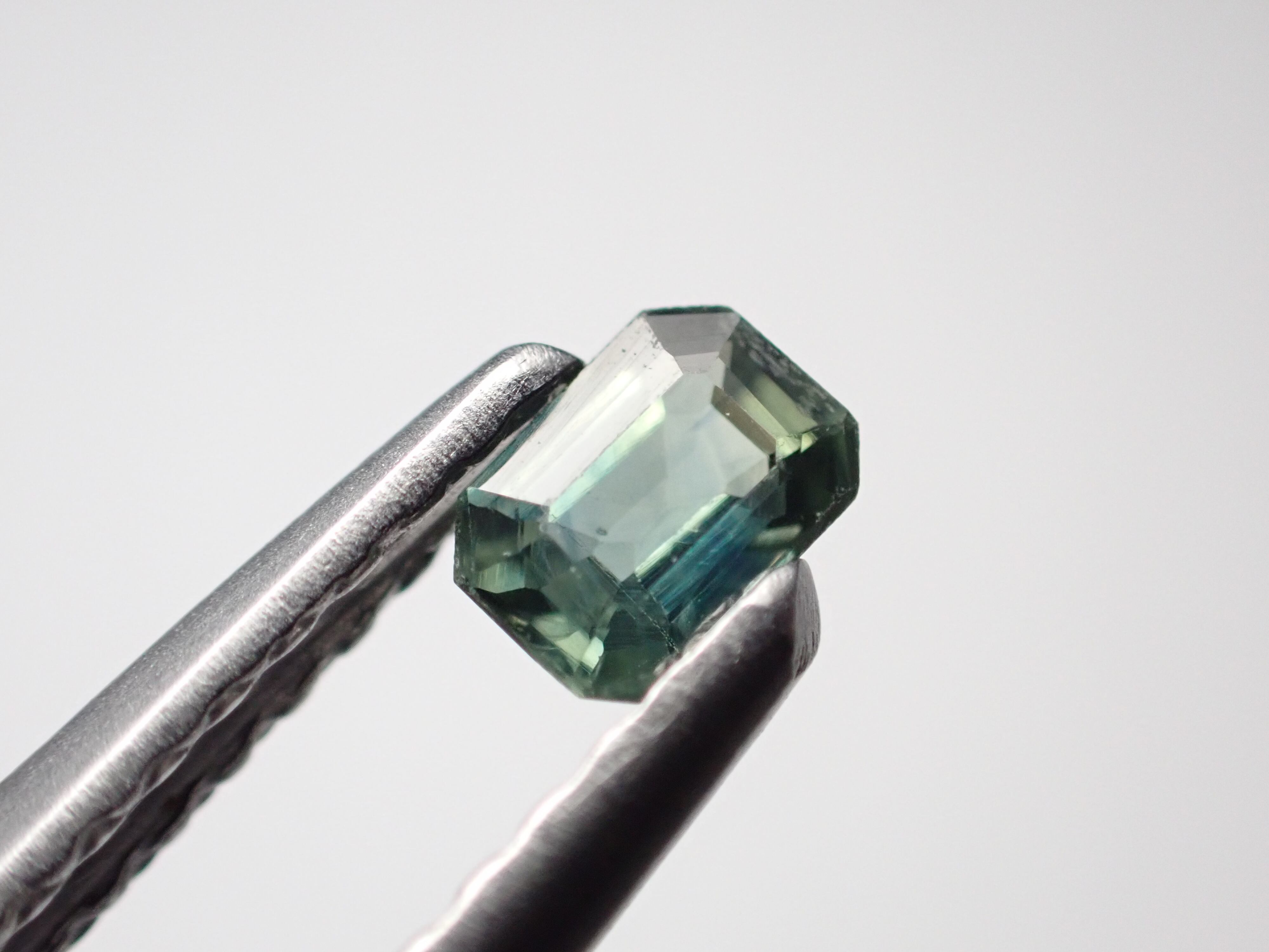 エメラルド 結晶原石 アフガニスタン R3-6226 | MineralQuest