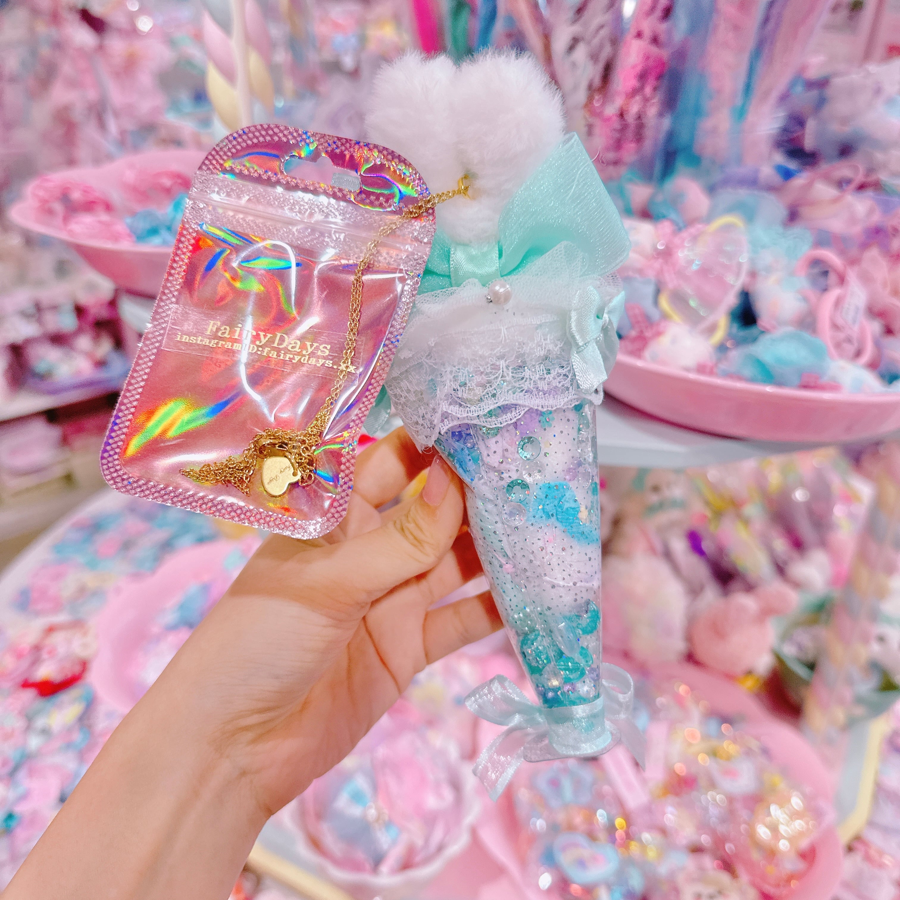 【G6】37-23モグモグちゃんアイスたべるもん!光るキラキラパフェネックレス