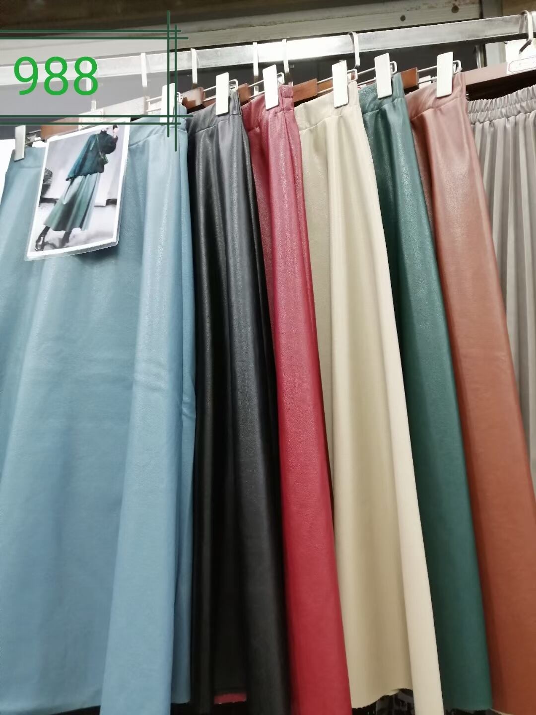 フェイクレザー　フレアスカート　AJ1235-988