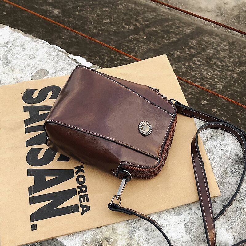 センススモールバッグレディース2020人気の新しい新しい流行のファッションレトロレディースショルダーメッセンジャーバッグネット赤携帯電話バッグ Tiancai_Wing_Bag5279925