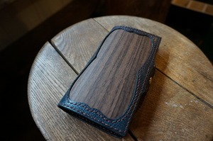 woody series. iphone7.8case ローズウッド柾目