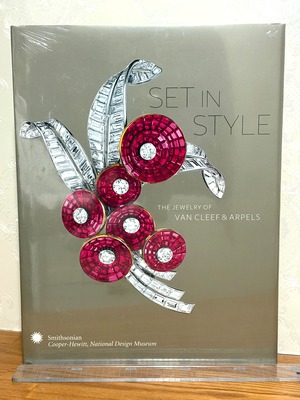 未開封　SET IN STYLE  THE JEWELRY OF VAN CLEEF&ARPELS