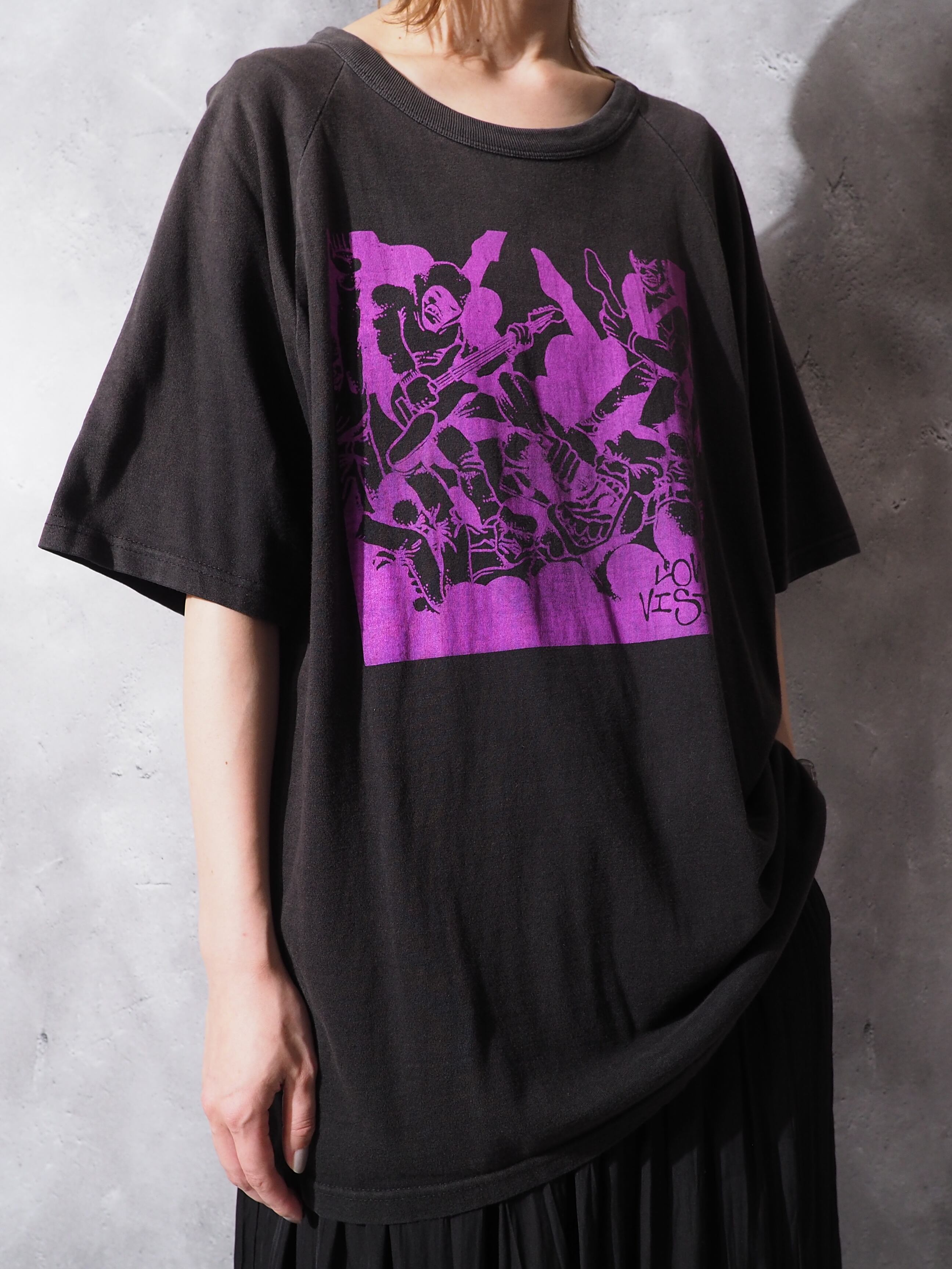 Low vision fade discoloration aging printed tee