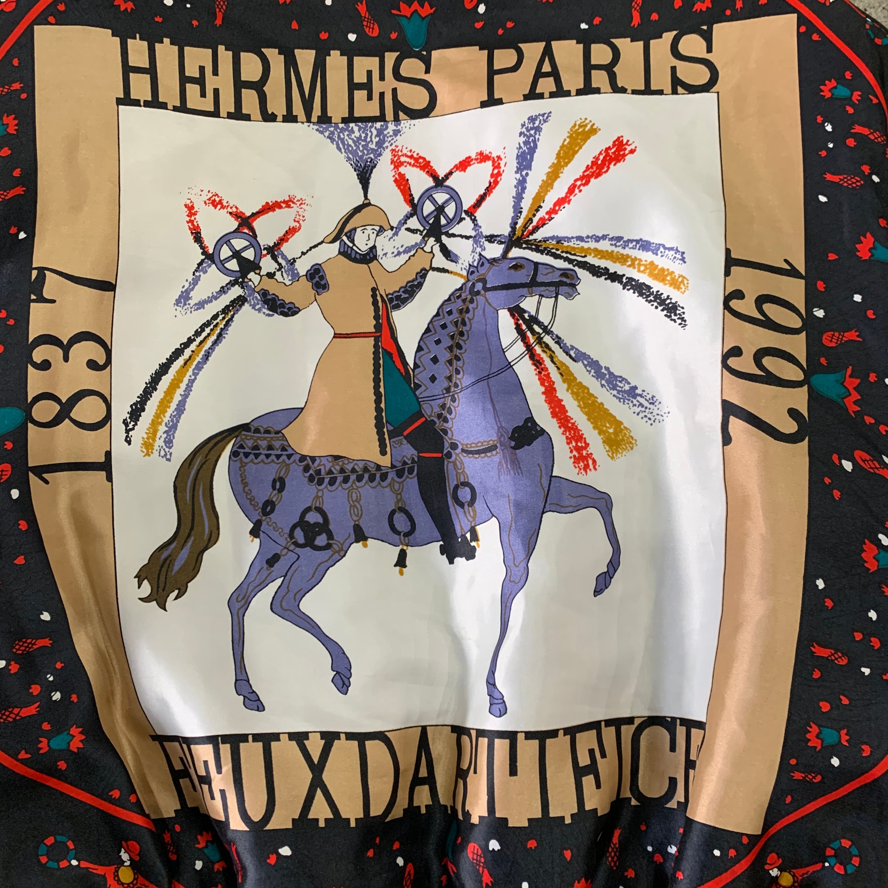 最終値下げ HERMES 光らせる 木の枝と鳥のデザイン スカーフ