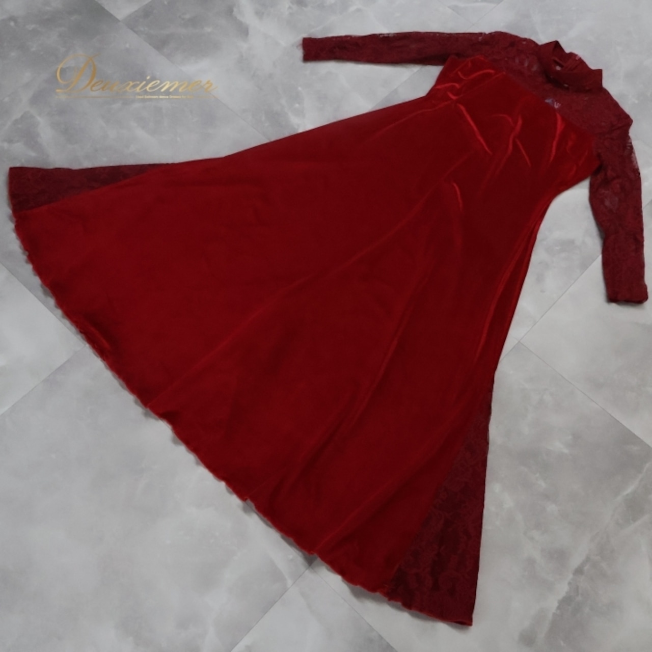 フラダンス 衣装 ワンピース ドレス エミカ レッド系 Emika ワンカラー ベロア レース タートルネック 無地 シンプル 上品 高級感 豪華 綺麗 大人 セクシー 華やか 鮮やか かわいい ハワイアン アロハ フラ ダンス レッスン 練習 レディース